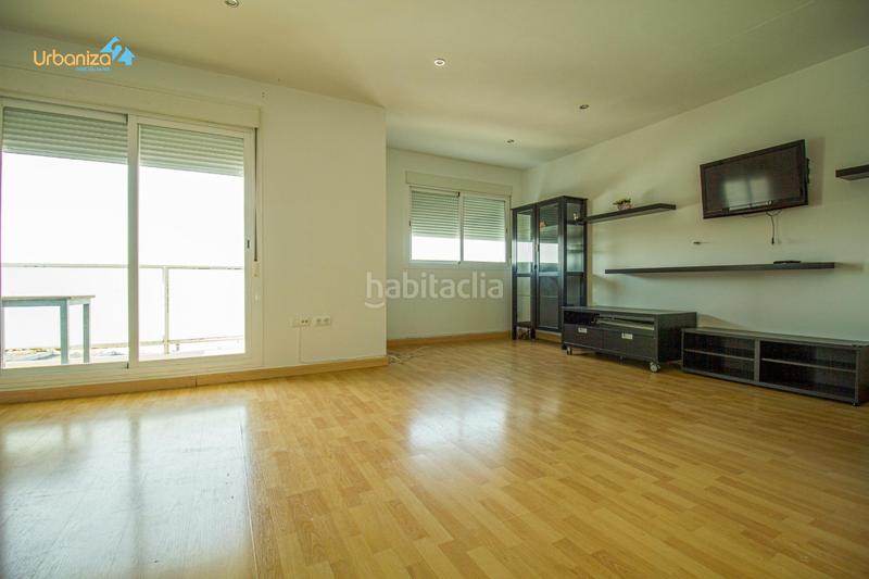 Foto a73657a2-6930-4c06-93fa-f9b428cfb9cd. Pis amb aparcament piscina a Golf Guadiana Badajoz