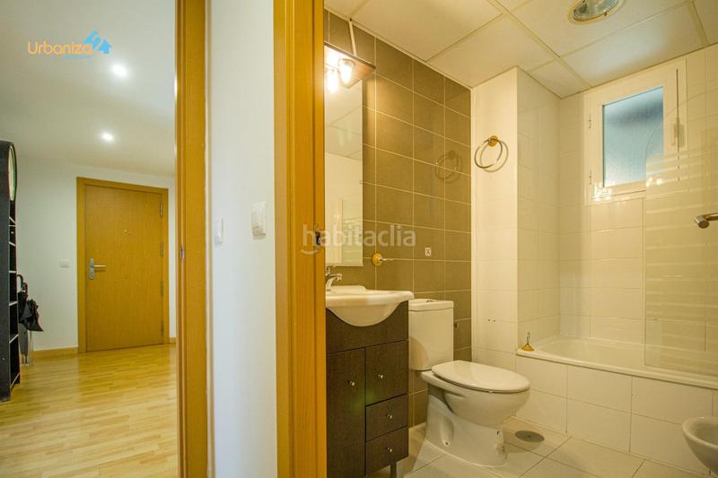 Foto dfe9bc18-7c98-4999-b61b-dc768afd74c1. Pis amb aparcament piscina a Golf Guadiana Badajoz