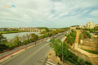 Appartement à Santa Marina. Vivienda en venta de 4 dormitoros vistas al rio en badajoz