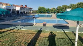 Chalet en Las Vaguadas. Chalet en club campo pino a 10 km de badajoz