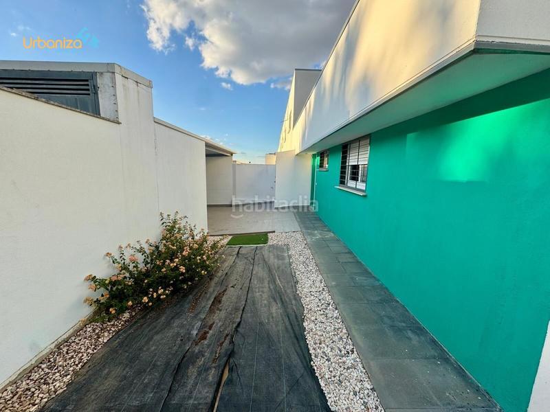 Foto f393fe81-34c1-43e2-8900-bdde07f26f6f. Casa adossada amb aparcament a Golf Guadiana Badajoz