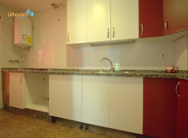 Foto ed6d1deb-ee3f-43f8-93ec-6c5e56ea9339. Flat with parking in Golf Guadiana Badajoz