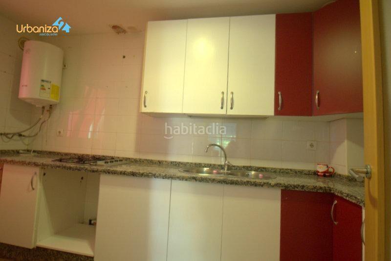Foto ff239284-7eef-47f7-b8bc-531fc3d8bed0. Flat with parking in Golf Guadiana Badajoz