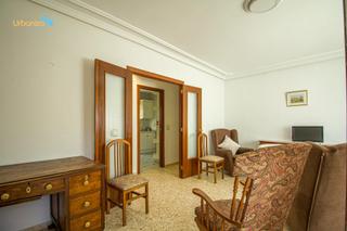 Location Appartement  Avenida damian tellez lafuente. Piso amueblado estacion bus badajoz