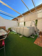 Casa adossada a Avenida Elvas. Chalet en urbanización guadiana
