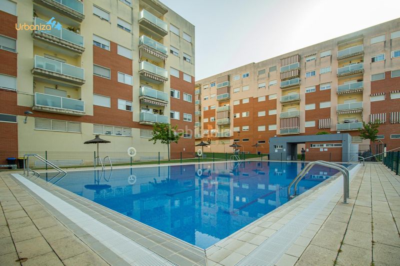 Foto 3aa25d28-bc85-476f-a541-87d7896ad132. Lloguer pis amb aparcament piscina a Golf Guadiana Badajoz