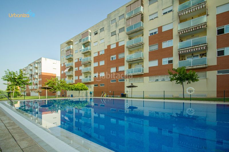 Foto c80ccf92-30a9-43d4-9f71-a6d8ceb1c7aa. Lloguer pis amb aparcament piscina a Golf Guadiana Badajoz