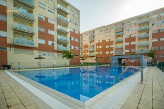 Rent Flat  Avenida de la independencia. Piso con piscina cerro gordo badajoz