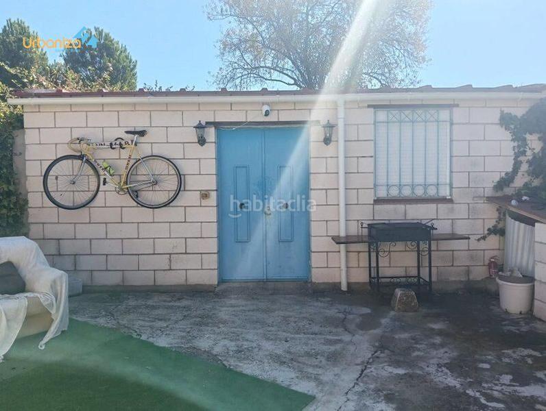 Foto 01f9c963-fd95-4f2c-99db-af73e666b69b. Xalet amb aparcament a Carretera de Sevilla - Los Montitos Badajoz