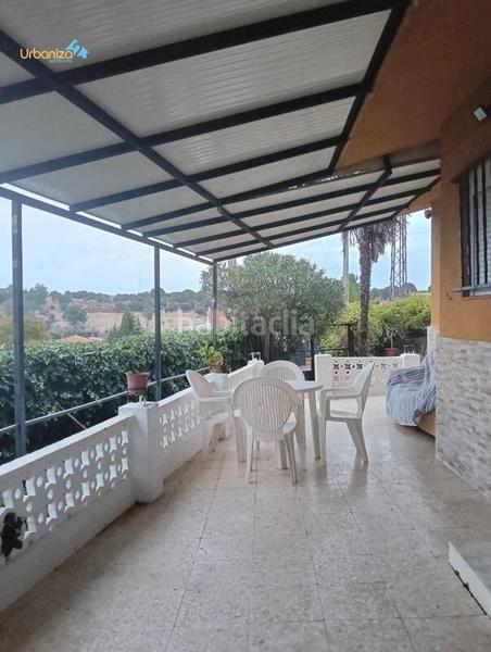 Foto 25176e37-e5bd-4c81-89f7-f550a16923dd. Xalet amb aparcament a Carretera de Sevilla - Los Montitos Badajoz