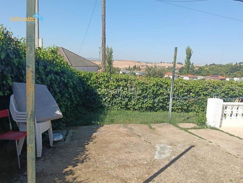 Foto 2cec4c92-7197-4911-a44e-2c3109363101. Xalet amb aparcament a Carretera de Sevilla - Los Montitos Badajoz