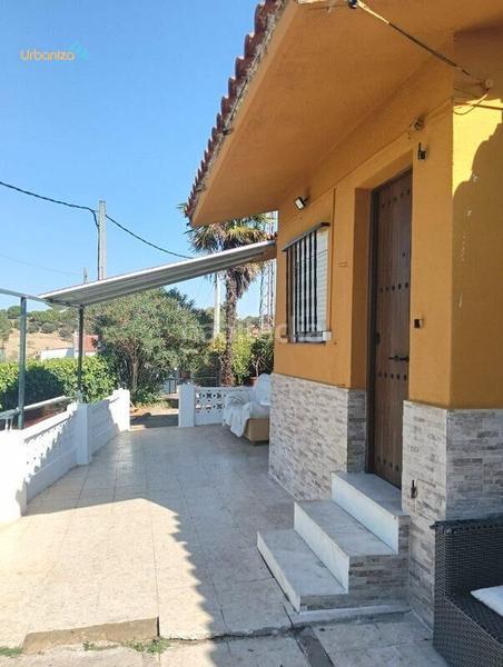 Foto fe3dcdc5-6af6-4e03-b609-527d9421c6be. Xalet amb aparcament a Carretera de Sevilla - Los Montitos Badajoz