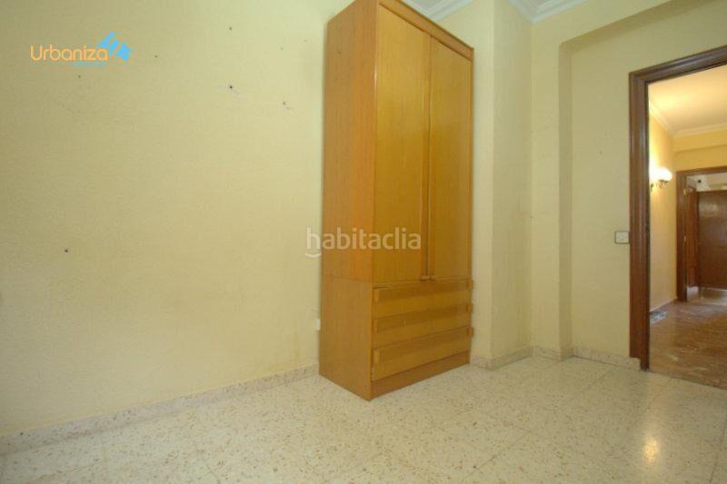 Foto 1c909ad7-e2a3-449d-a1d1-437fd04a7cf2. Piso amplio piso en san fernando, oportunidad de reforma en Badajoz