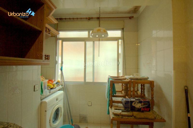 Foto 957f69bf-7fda-4b51-b11d-27d55bb435f5. Piso amplio piso en san fernando, oportunidad de reforma en Badajoz