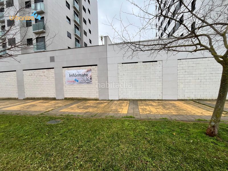 Foto 92a6fa37-9f6d-445f-80b7-fa43811f57ce. Local comercial a Avenida Elvas Badajoz