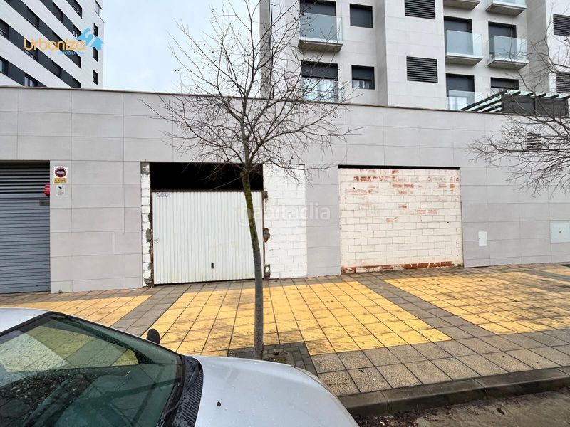 Foto cbeded41-a42d-4cd1-ab93-890bc44a6f9c. Local comercial a Avenida Elvas Badajoz