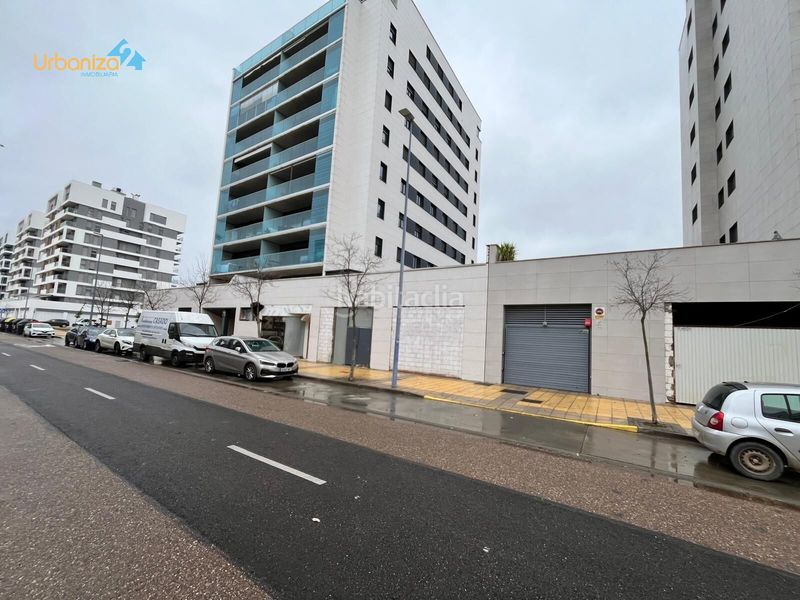 Foto db2be2ba-26c5-4fc2-a796-a61ad5d7f135. Local comercial a Avenida Elvas Badajoz