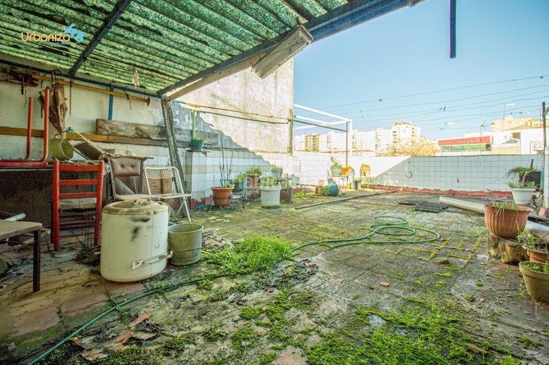 Foto 651c85e0-9e12-44cc-8f6d-f7c30ffee411. Casa a Ciudad Jardín Badajoz