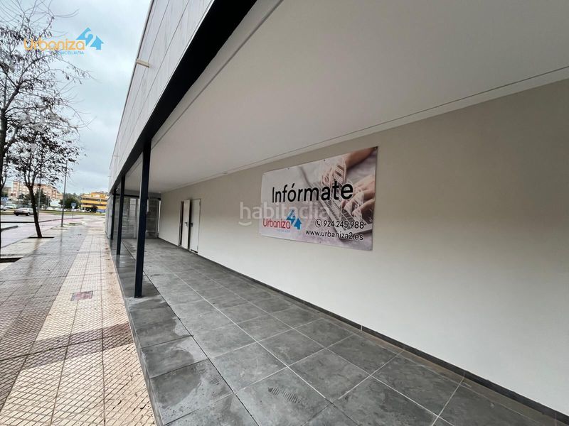 Foto 3577f9fc-ef2a-4e7a-b153-25c17df97611. Local comercial a Avenida Elvas Badajoz