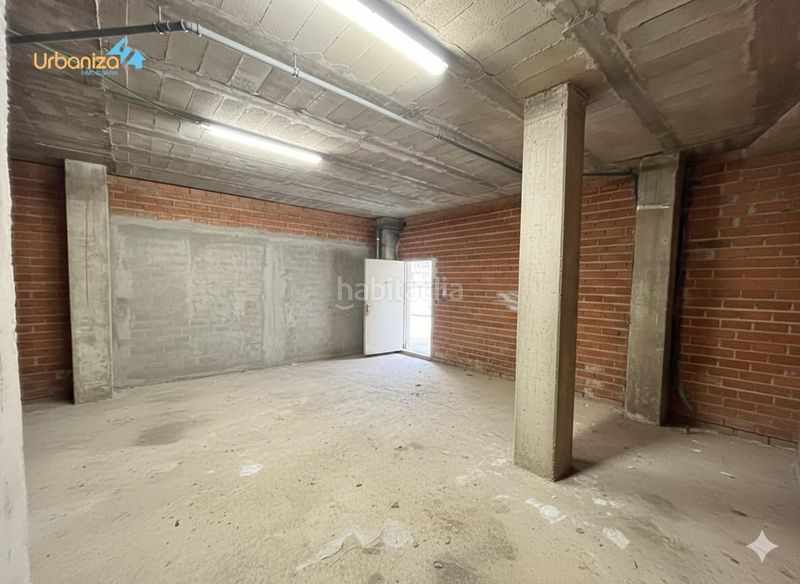 Foto 642d47a6-cdf6-4e10-b59d-6bab3dc97446. Local comercial a Avenida Elvas Badajoz