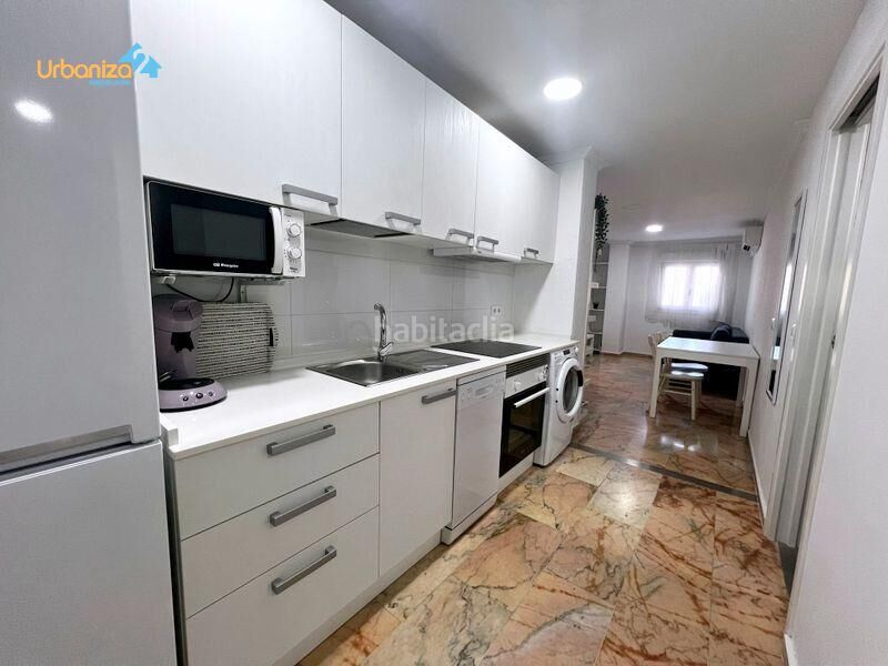 Foto 8da7debf-4f5b-4042-a017-683be84a6a65. Oficina  reformada como apartamento de 2 habitaciones ideal inversión no se puede hacer cambio de uso en Badajoz