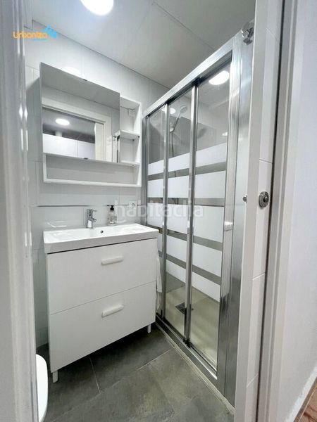 Foto 8fa08a97-711e-451f-8b79-1f06c002af06. Oficina  reformada como apartamento de 2 habitaciones ideal inversión no se puede hacer cambio de uso en Badajoz