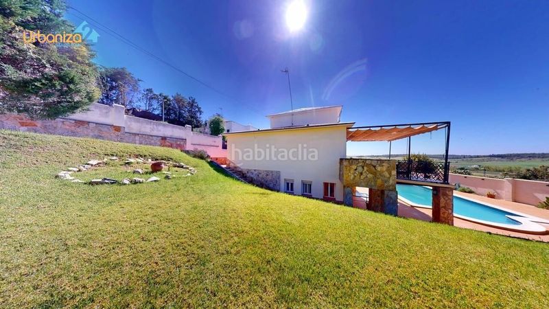 Foto 6bf7973f-4ea1-4886-930d-50ddbda3e439. Xalet amb calefacció aparcament piscina a Carretera de Sevilla - Los Montitos Badajoz