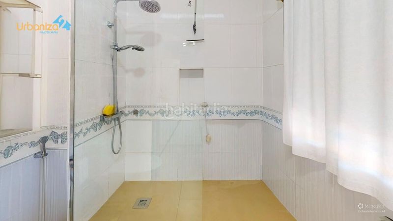 Foto 7c2e323f-1591-4ae1-9871-e8d5d26e7dee. Xalet amb calefacció aparcament piscina a Carretera de Sevilla - Los Montitos Badajoz