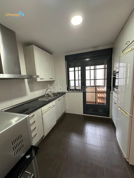 Foto 1b772fbc-7f20-4089-923a-fe2a1f314c06. Pis amb aparcament a Casco Antiguo Badajoz