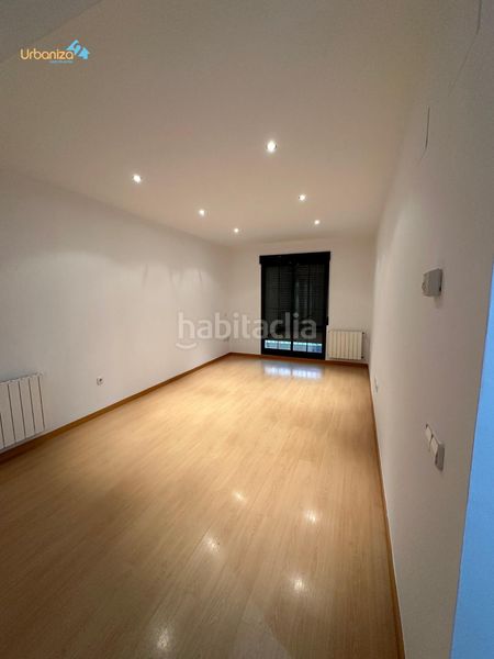 Foto 490d996f-586e-4251-be1d-7830bba0ec77. Pis amb aparcament a Casco Antiguo Badajoz