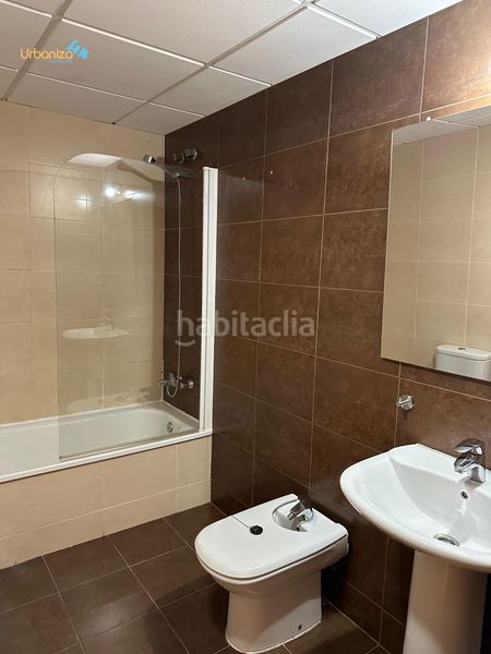 Foto c4d8eb63-41af-442f-b2f3-e21f09d6322f. Pis amb aparcament a Casco Antiguo Badajoz