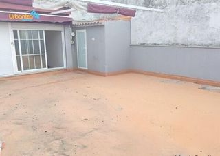 Casa en Talavera la Real. Bonita casa reformada en talavera para entra a vivir con amplia