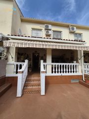 Semi detached house  Angel canovas amador. Adosado en venta en ctra. sevilla