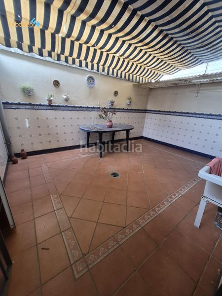 Foto a2d9b714-83e6-42ee-8131-8d4e4d8800c4. Casa adossada amb aparcament a Carretera de Sevilla - Los Montitos Badajoz