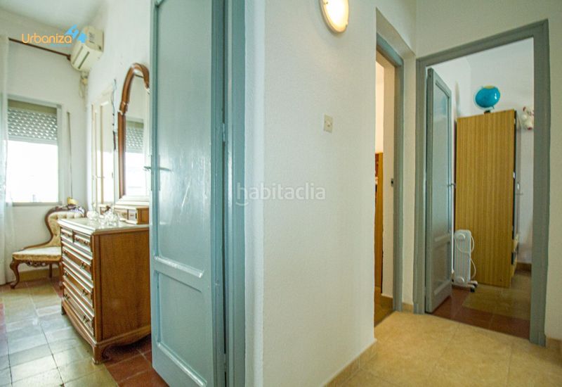 Foto db6bd0a3-0722-4b38-80fc-58c48918d30c. Casa adossada a Ciudad Jardín Badajoz