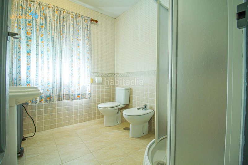 Foto f60eb9e8-615e-4065-8de2-f061a1bf57be. Casa adossada a Ciudad Jardín Badajoz
