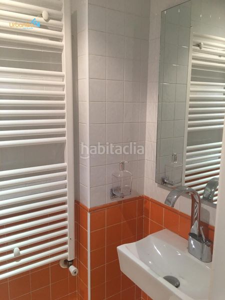 Foto 5b8bdb8d-d161-4ca7-8e7c-0a8c41aad306. Casa adossada amb calefacció aparcament piscina a Badajoz