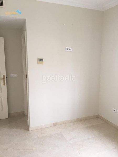 Foto b68fdac2-d232-43ec-8a9f-512dc1f687cd. Casa adossada amb calefacció aparcament piscina a Badajoz