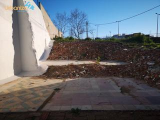 Terreny residencial a Cerro de Reyes. Solar  de esquina para hacer vivienda en cerro de reyes