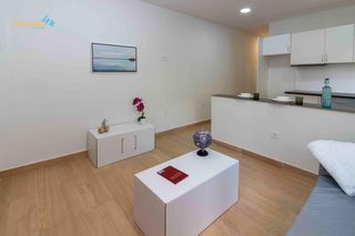 Pis  Lucas vazquez ahillon. Oportunidad única en badajoz! piso reformado, exterior y muy ver