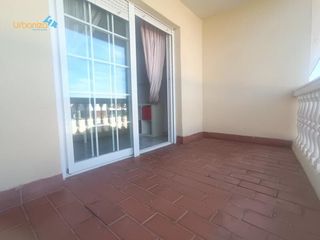 Miete Appartement in Avenida Elvas. Apartamento amplio, bonito, luminoso, bien ubicado, con balcon y