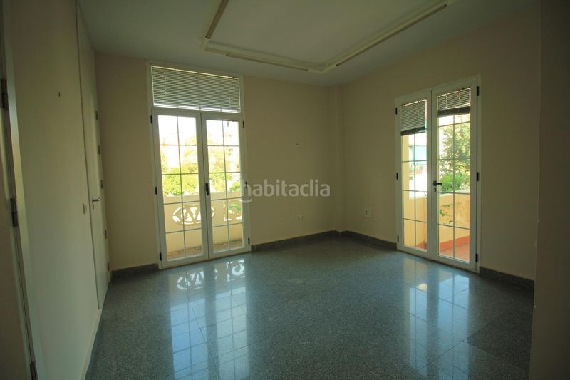 Foto b721e9b4-b889-4eec-97a9-6681afe78c2b. Miete büro in Pardaleras Badajoz