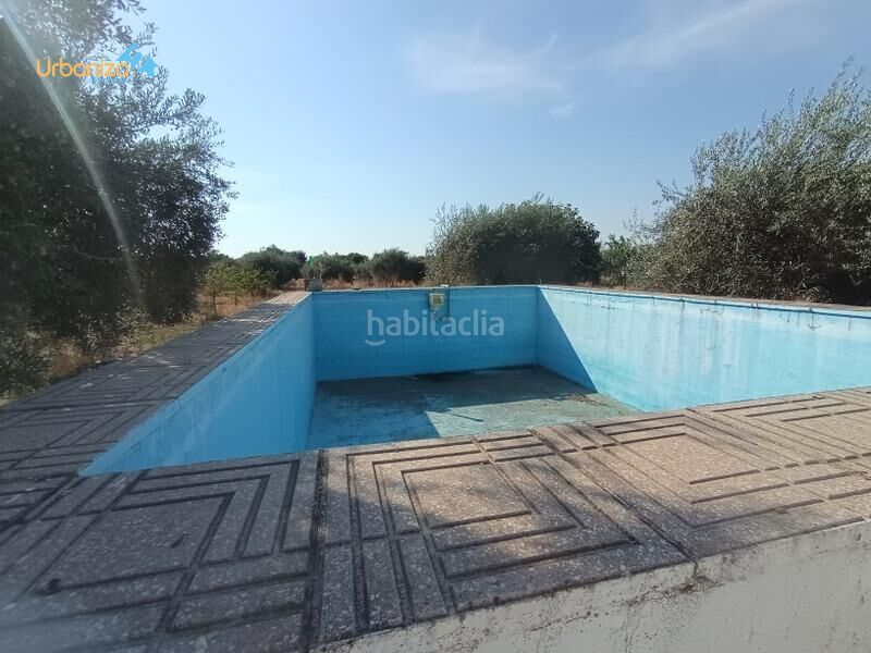 Foto 4f237142-dded-4322-847b-95269763af06. Xalet amb aparcament piscina a Las Vaguadas Badajoz