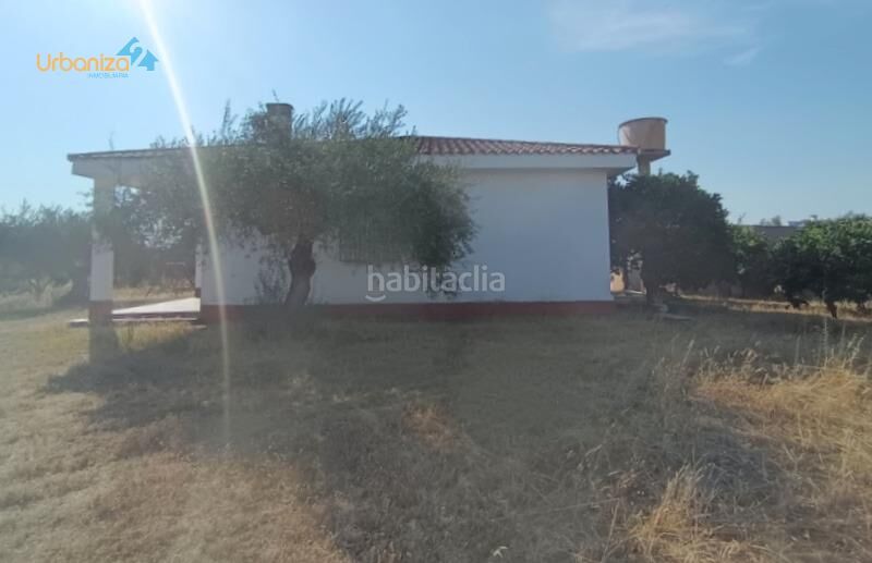 Foto fb14d556-3589-4ce5-9391-d997009d1060. Xalet amb aparcament piscina a Las Vaguadas Badajoz