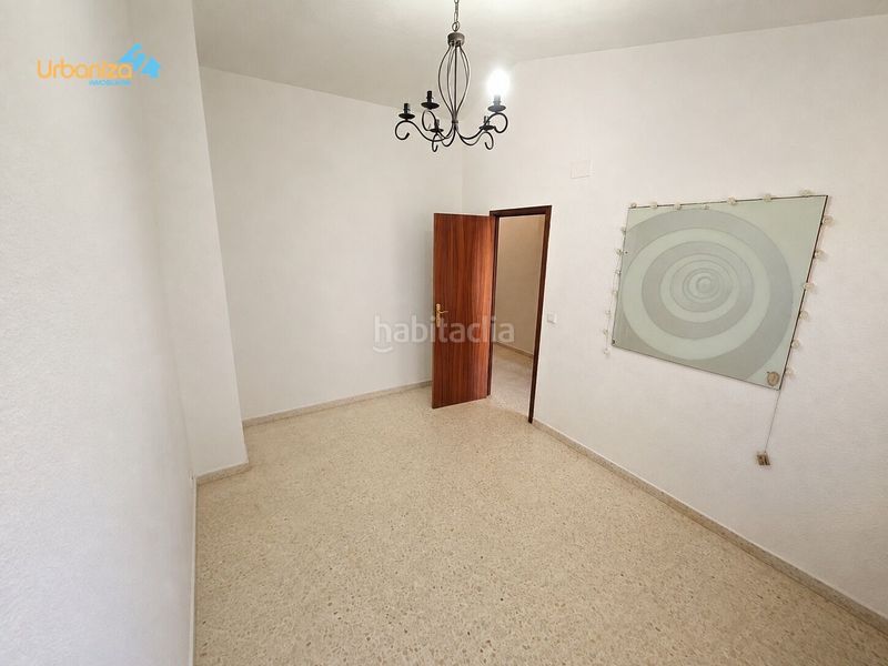 Foto d8433acb-873d-4e68-91f6-a72d1114dbe2. Casa adossada a Valdepasillas - La Paz - Huerta Rosales Badajoz