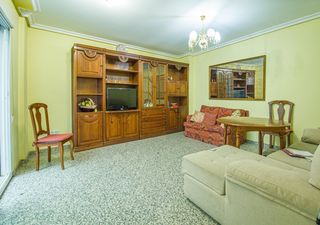 Rent Flat  Calle gabriel de. Alquiler estudiantes 2 dormitorios junto a puerta palma, badajoz