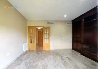 Pis a Maria Auxiliadora - Barriada de Llera. El piso que andas buscando en condes de barcelona con 3 habitaci