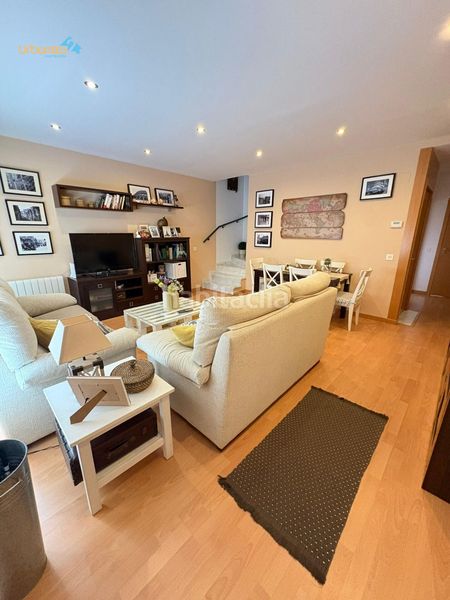 Foto 6d45ebee-50ce-4a17-948f-15c83dea08dd. Semi detached house with heating parking in Carretera de Sevilla - Los Montitos Badajoz