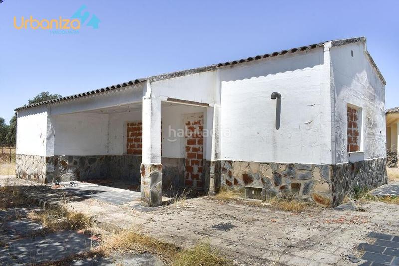 Foto af8559a6-1ac6-4d74-95f5-c654c57f21cb. Chalet  en el manantio en Las Vaguadas Badajoz