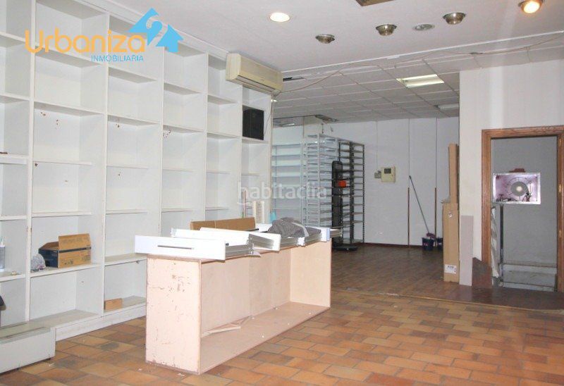 Foto bc71f1ef-ad7c-4108-84e7-6cda1da79fd4. Local comercial a Casco Antiguo Badajoz